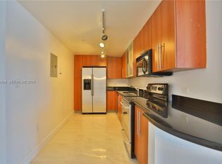 7501 E Treasure Dr APT 4K, North Bay Village, FL 33141