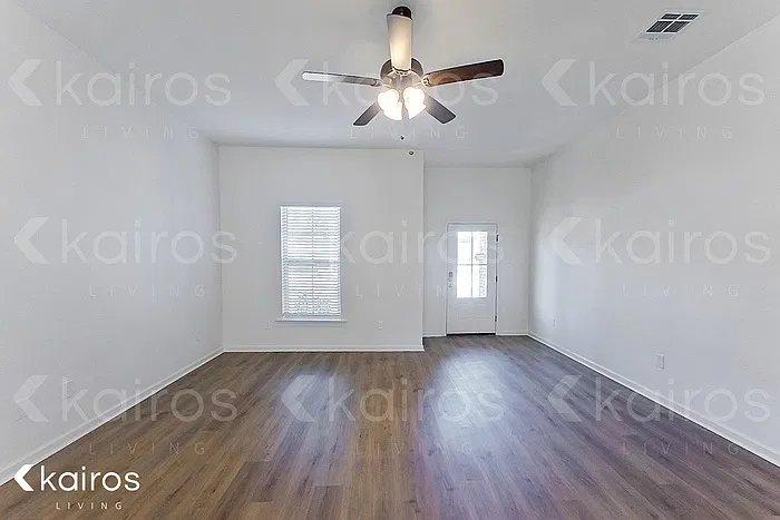 3 bed, 2.0 bath, 1593 sqft, $1,895 — Photo 2