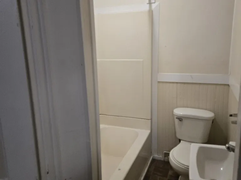 325 Cumberland St — Photo 15
