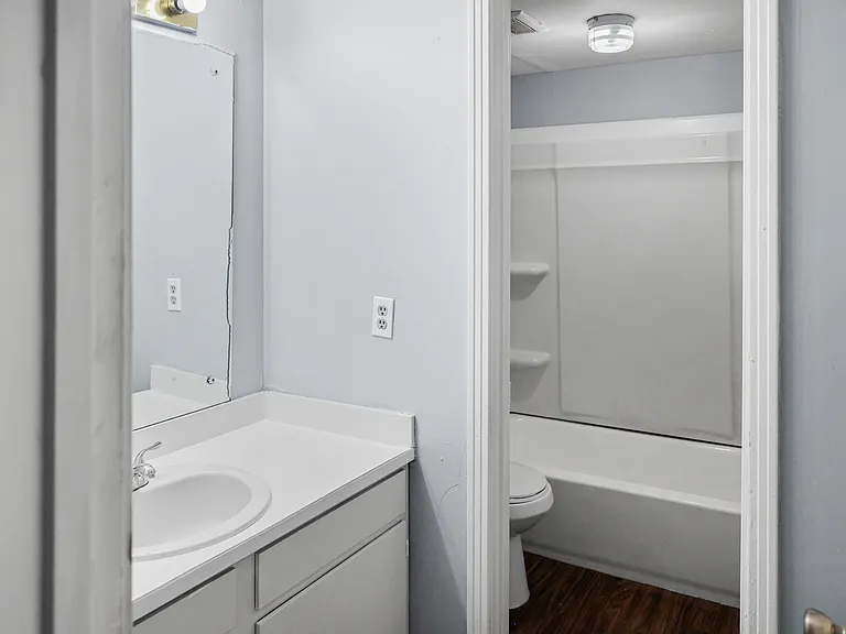 225 W McDowell Rd — Photo 98