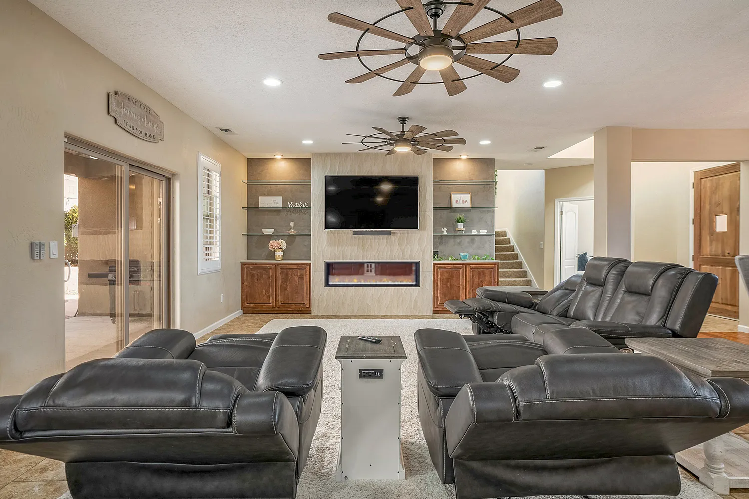5 bed, $7,500 — Photo 1