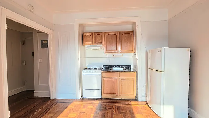 Rented by BRICK & GALO REALTY CORP | media 4