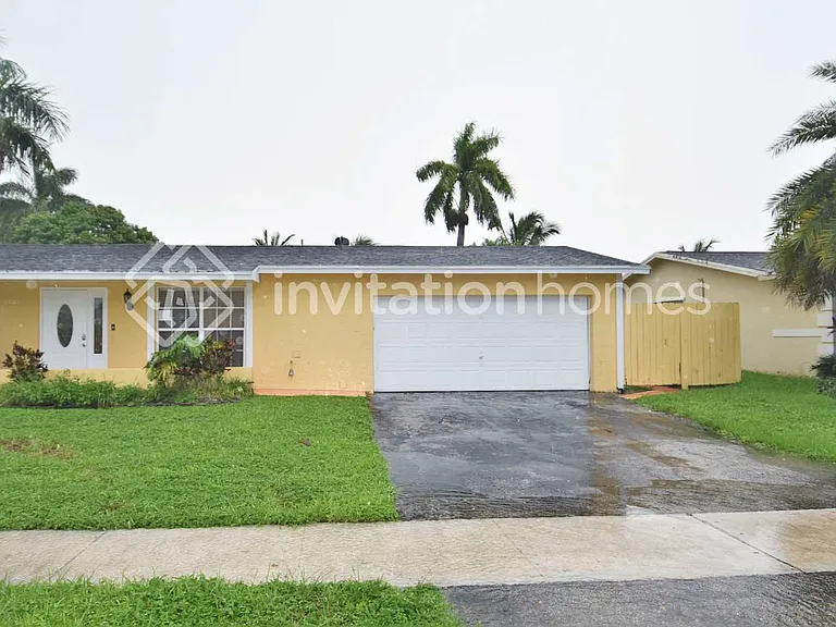 5131 SW 101st Ter — Photo 1