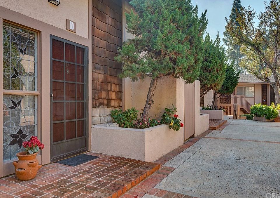1st image of 1048 Cabrillo Park Dr APT D