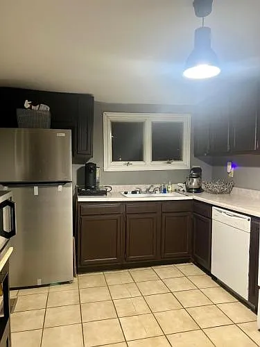 889 S Front St — Photo 14