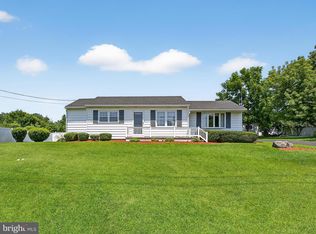 46 Leven Rd, Gordonville, PA 17529