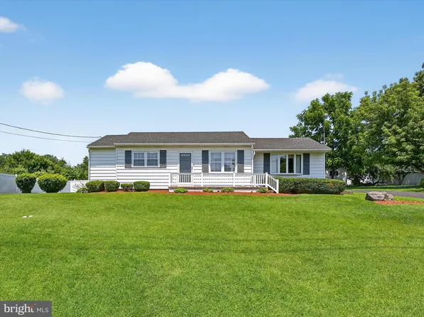 46 Leven Rd, Gordonville, PA 17529