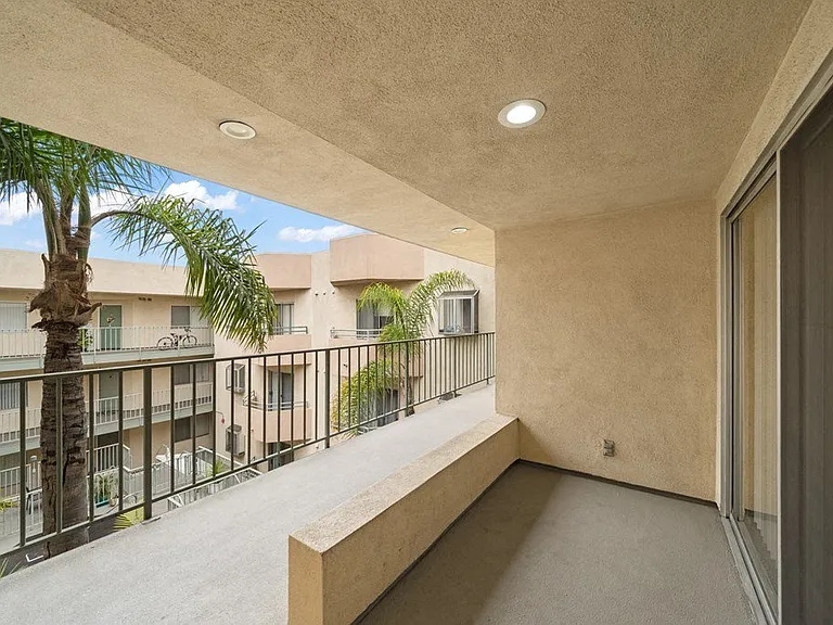 730 Pine Ave. — Photo 12