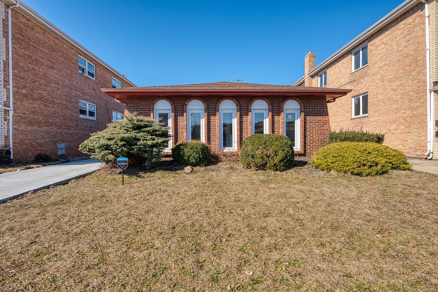 278 Crandon Ave photo 1