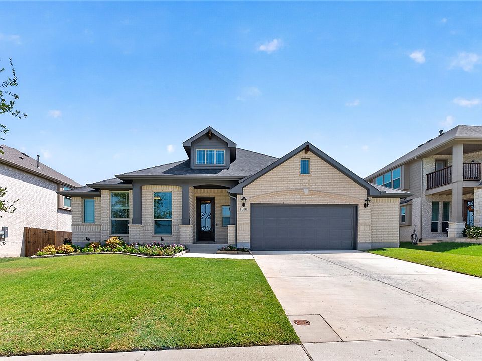 1st image of 1301 Park Vista Dr