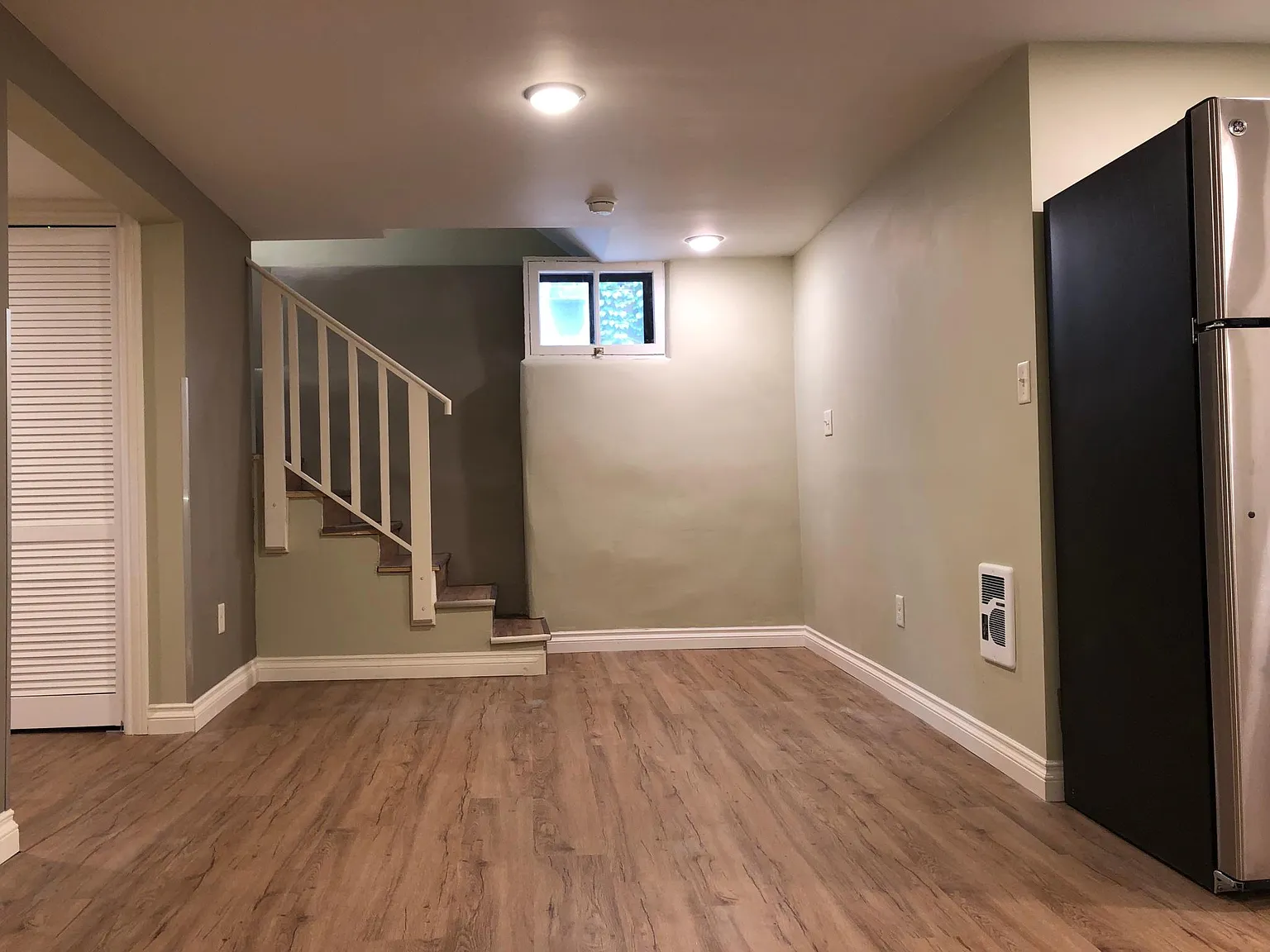 2 bed, 900 sqft, $1,100 — Photo 2