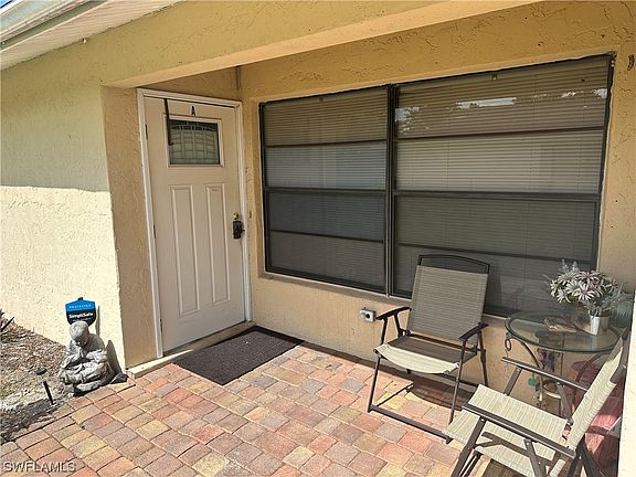 4th image of 2316 SE 6th Ln Unit A-b