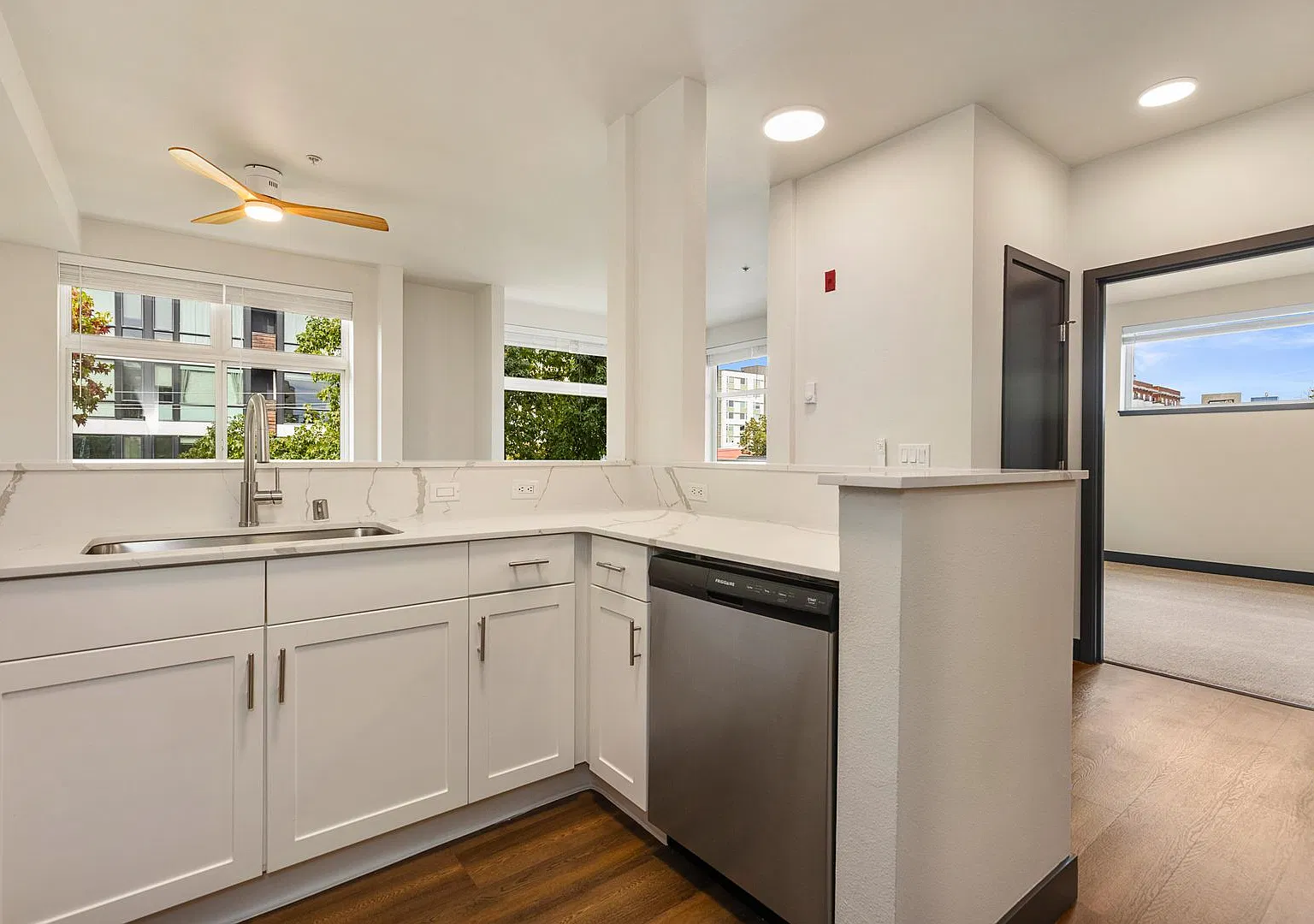 St. Theodore Apartments on Roosevelt! — Photo 4