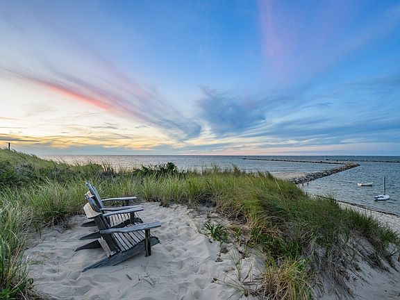 2nd image of 40 Harbor Rd