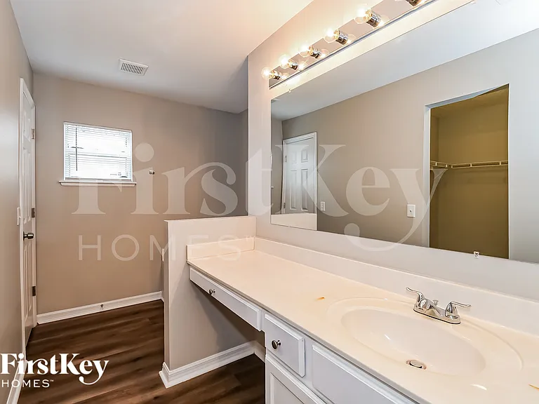 5508 Ortega Park Blvd — Photo 11
