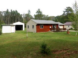 W12550 Handsaw Rd, Crivitz, WI 54114