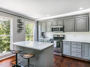 12087 Edgemere Cir, Reston, VA 20190