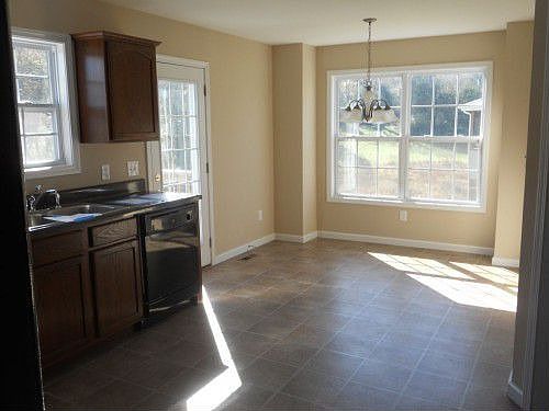 4th image of 4844 Creek Rock Ln