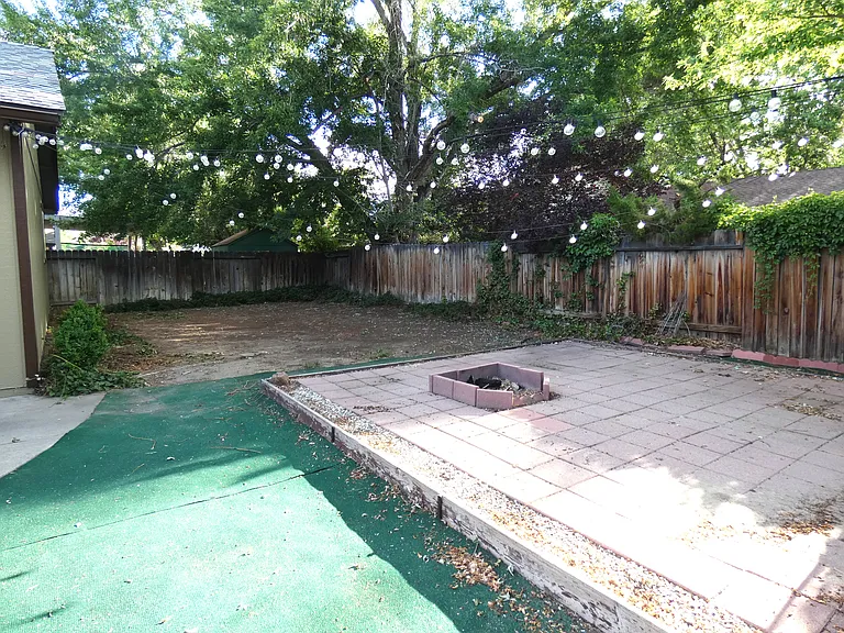 2261 Tangerine St — Photo 18