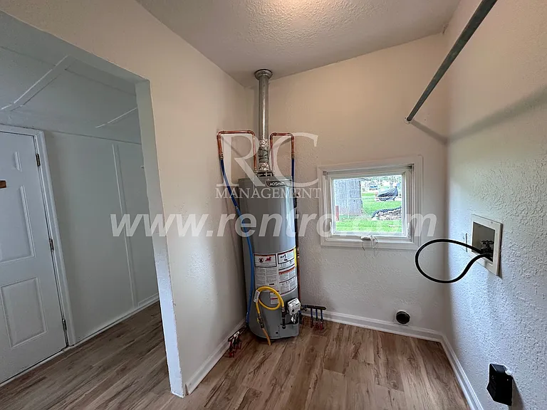 702 S Sandusky St — Photo 12