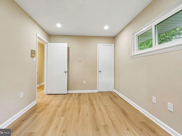 7200 Vellex Ln — Photo 29