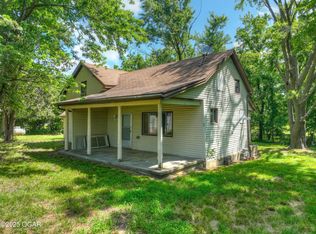 2199 Skylark Dr, Sarcoxie, MO 64862