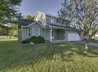 6493 11th St N, Oakdale, MN 55128