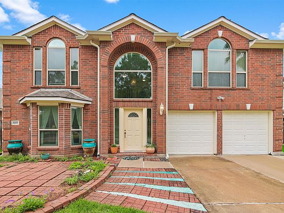 2nd image of 3227 Leila Oaks Dr