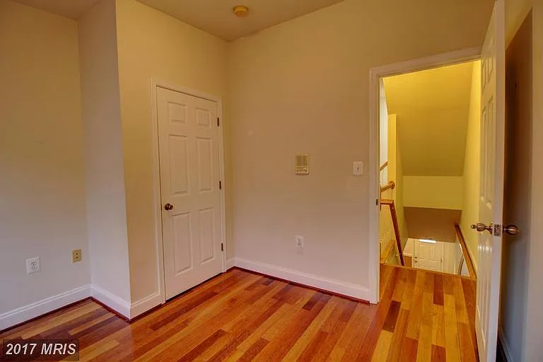 1419 Olive St — Photo 15