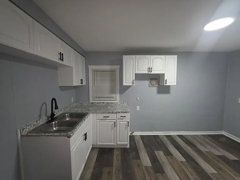 20308 Ferguson St — Photo 2
