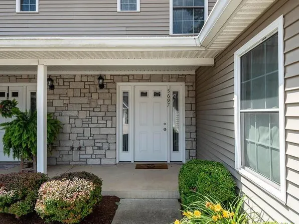 5697 W Vinca Ln, Ellettsville, IN 47429