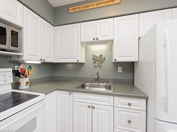 2nd image of 240 N Collier Blvd APT E4