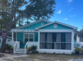 137 NE 18th St, Oak Island, NC 28465