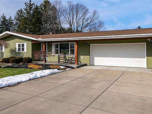 2nd image of 8075 Crestwood Dr