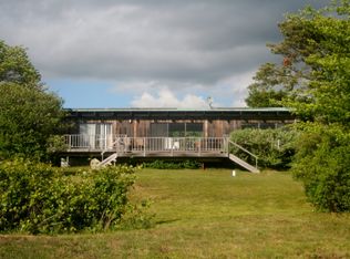 31 Flanders Ln, Chilmark, MA 02535