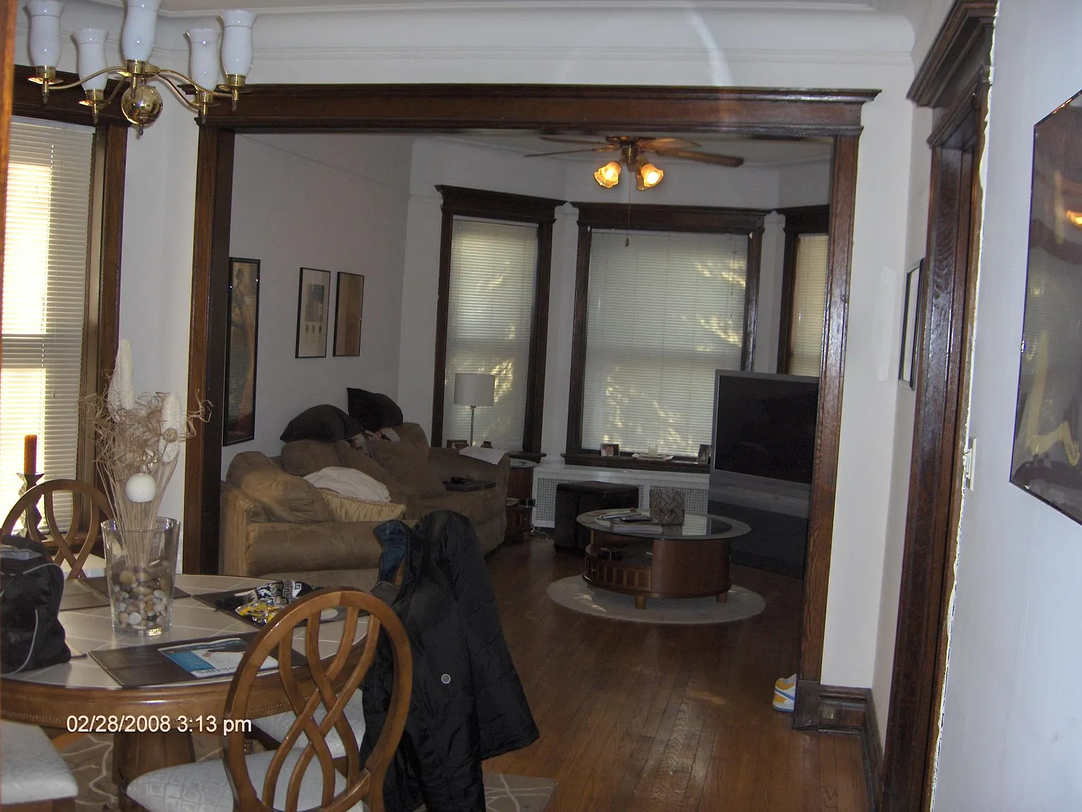 4323 N Damen Ave — Photo 3