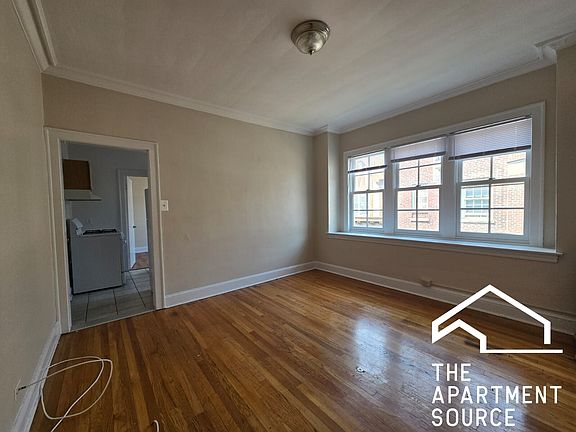 4th image of 1454 Oak Ave #1E