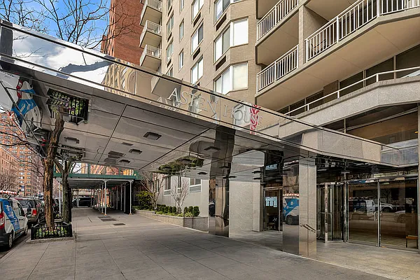 Sold by Keller Williams NYC | media 18