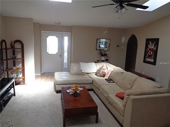 4th image of 3907 Thornbush Ln