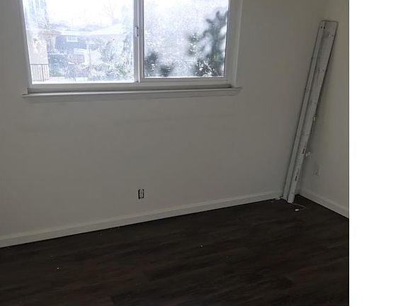 5th image of 2119 Peppertree Way APT 4