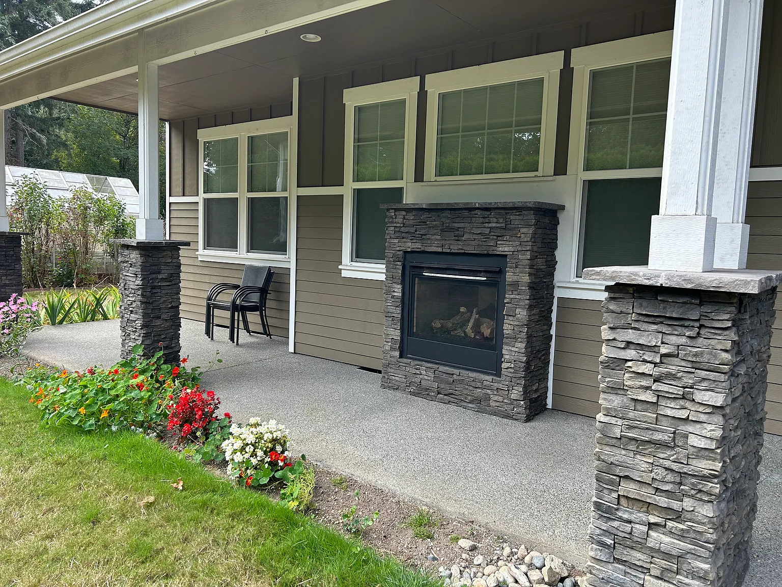 3 bed, 1737 sqft, $2,890 — Photo 2