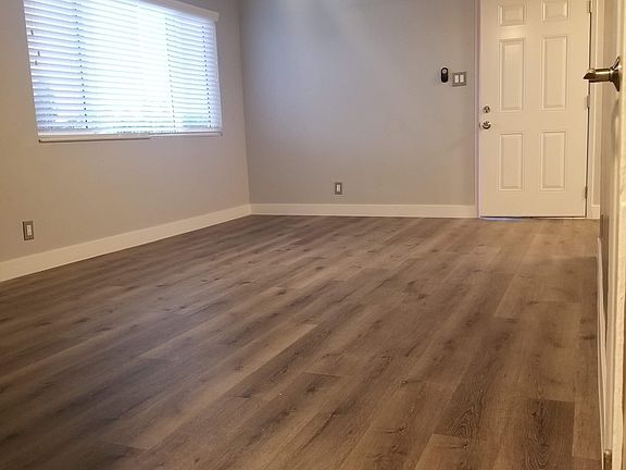 3rd image of 1411 E 20th St APT 02