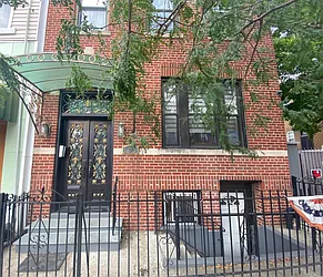 453 Fairview Avenue  image 1 of 26