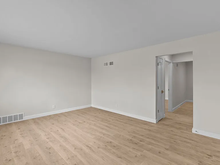 4617 Virginia Ave — Photo 16