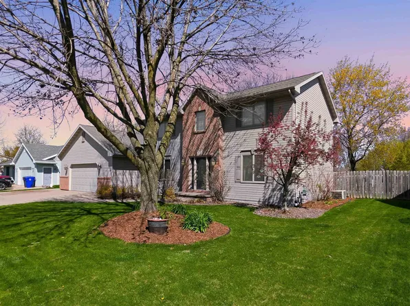 708 Westfield St, Kaukauna, WI 54130