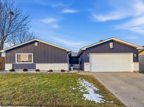 1690 Cape Breton Ct, Hoffman Estates, IL 60192