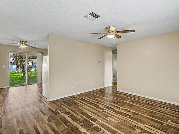 4th image of 1733 LARKIN ROAD