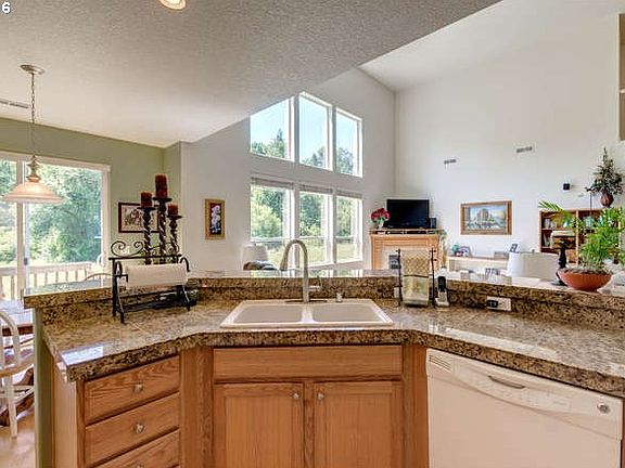 5th image of 295 Hillshire Dr
