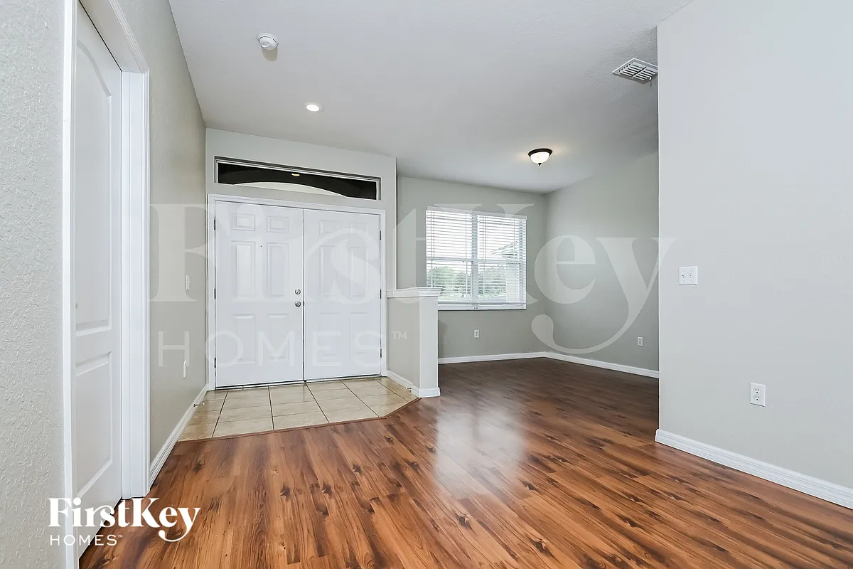 Building Photo - 8314 Greystone Dr
