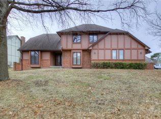 10724 Horton St, Overland Park, KS 66211